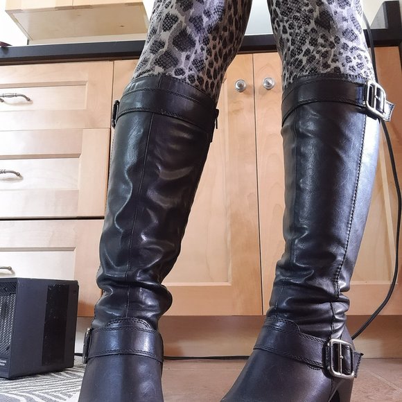 No brand name Shoes - Black tall boots with buckles size 39